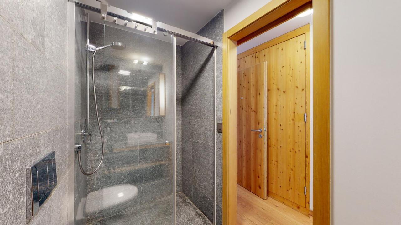 Etoiles Des Neiges Luxe & Jacuzzi Chalet 12 Pers By Alpvision Residences Heremence Exterior foto